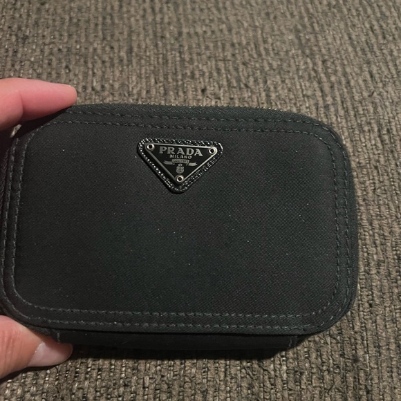 Prada cc and key holder - Picture 1 of 2